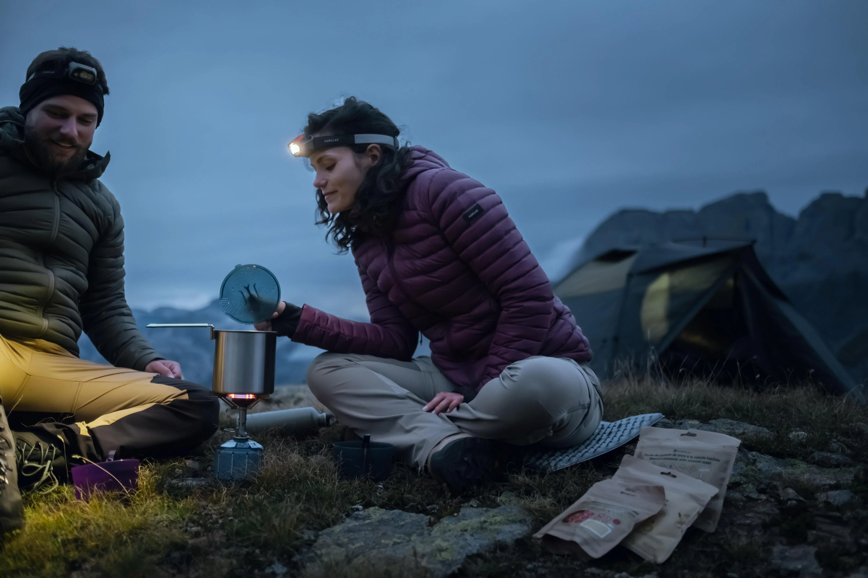 Forclaz HL900 USB V3 600 Lumen Rechargeable Head Torch - Image 15