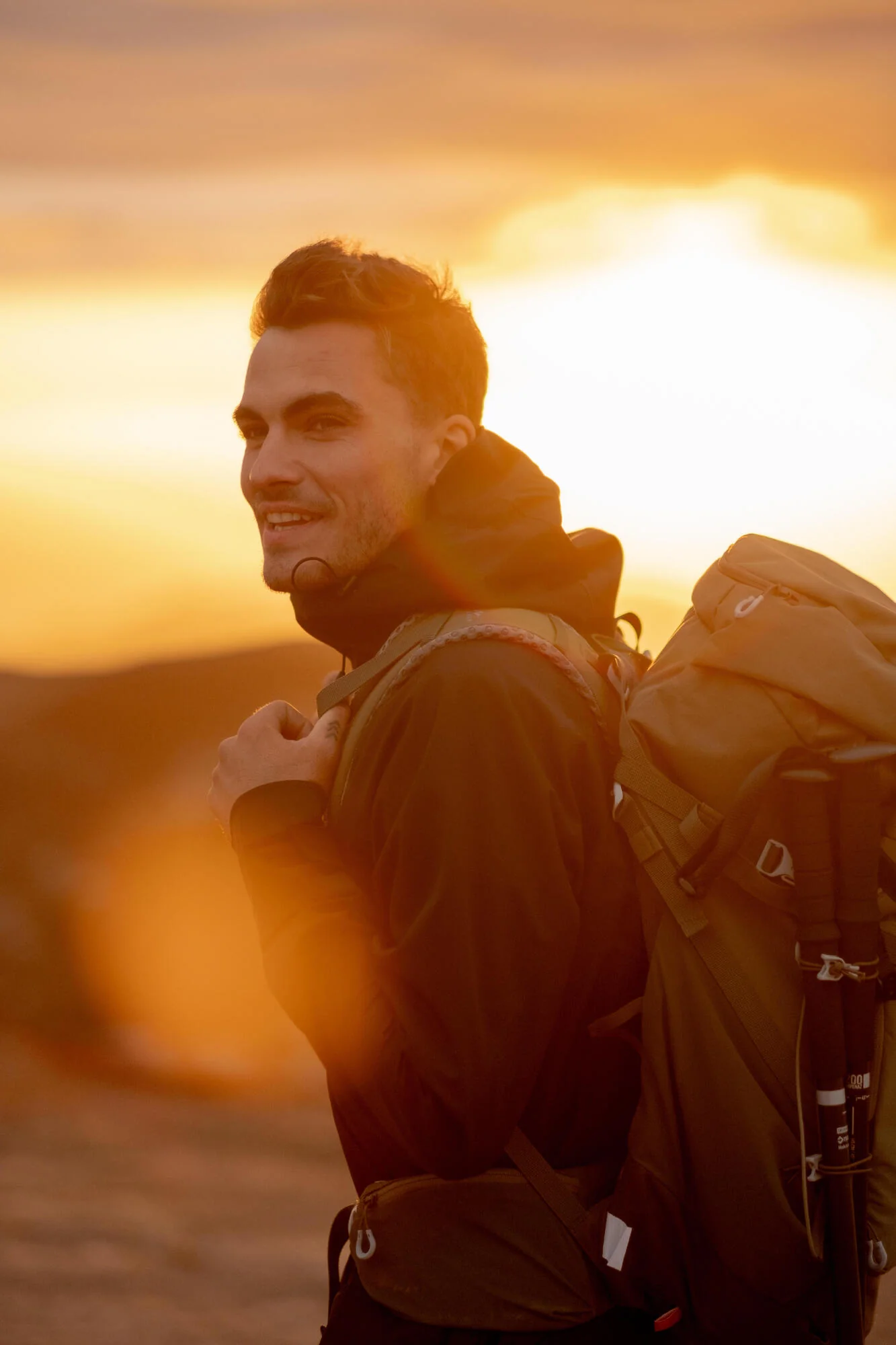 Quechua Men's MH500 Hiking Lightweight Waterproof Jacket - Image 29