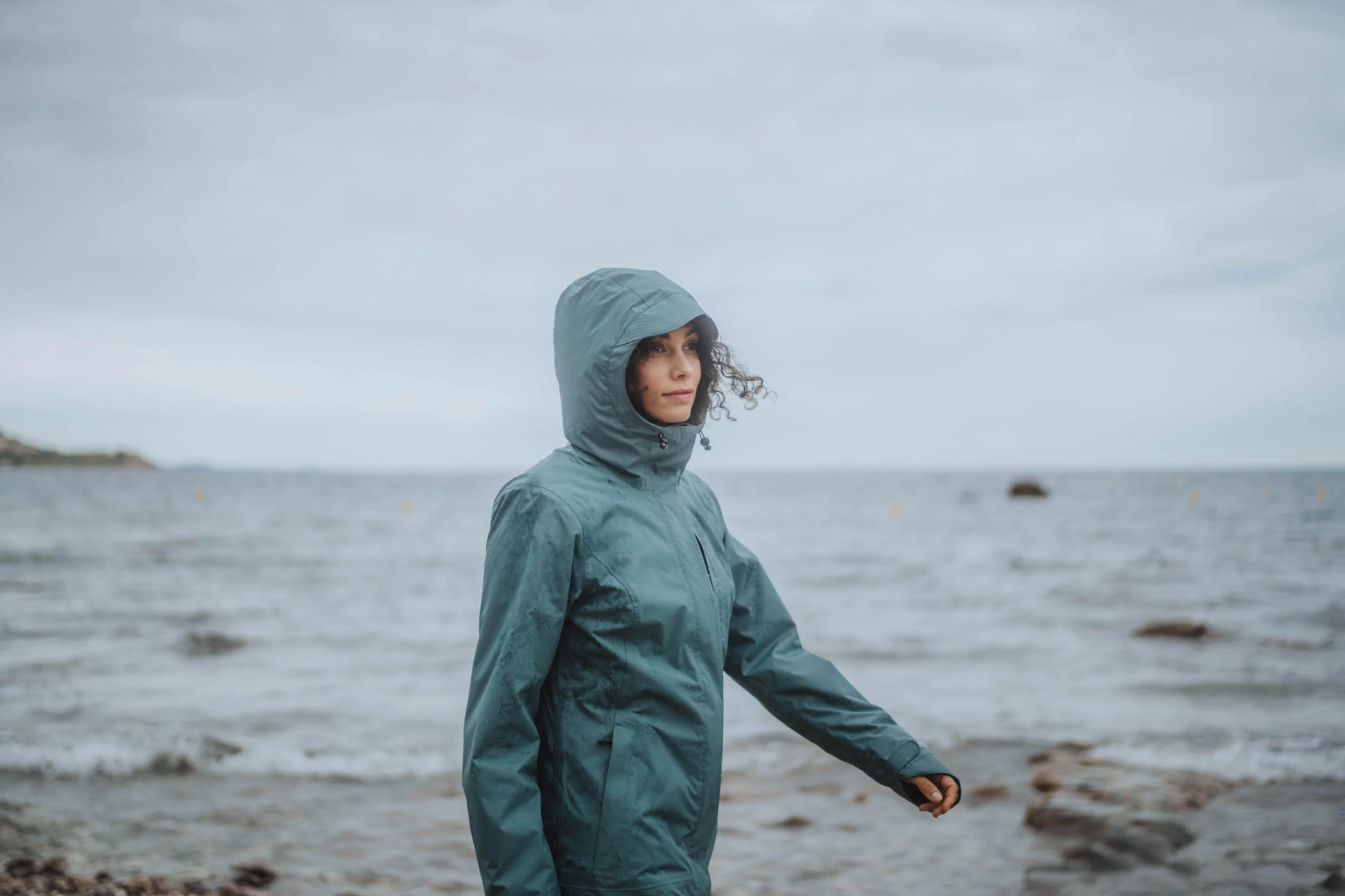 Quechua Women’s NH500 Waterproof Hiking Rain Jacket - Image 26