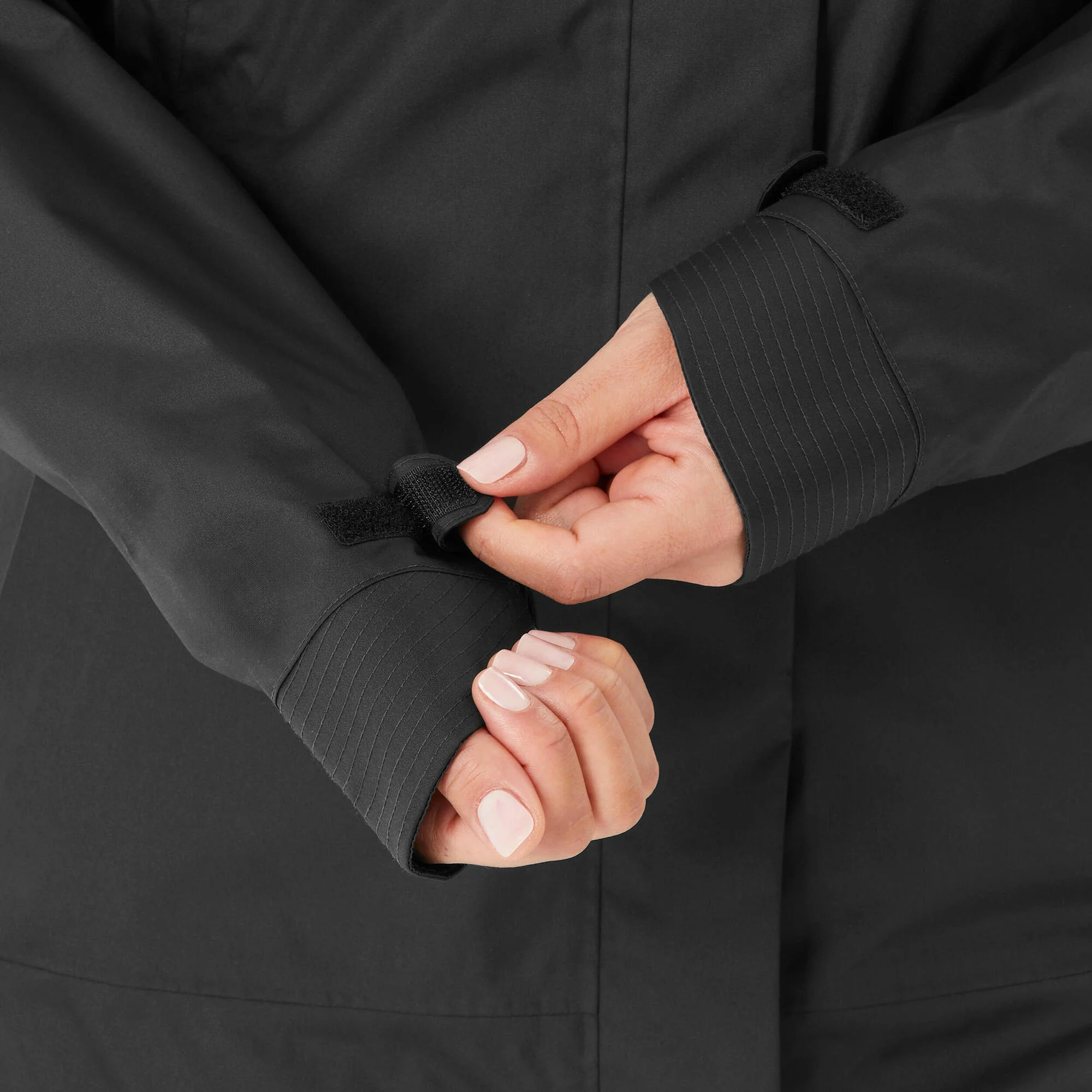 Quechua Women’s NH500 Waterproof Hiking Rain Jacket - Image 5