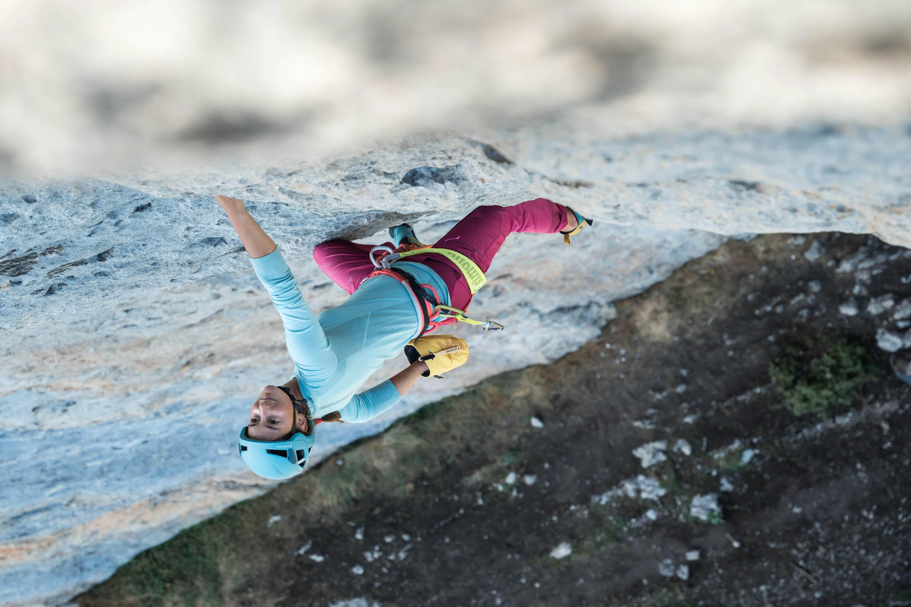 Simond Women's Alpinism Seamless Wool Long-Sleeve Shirt - Image 10